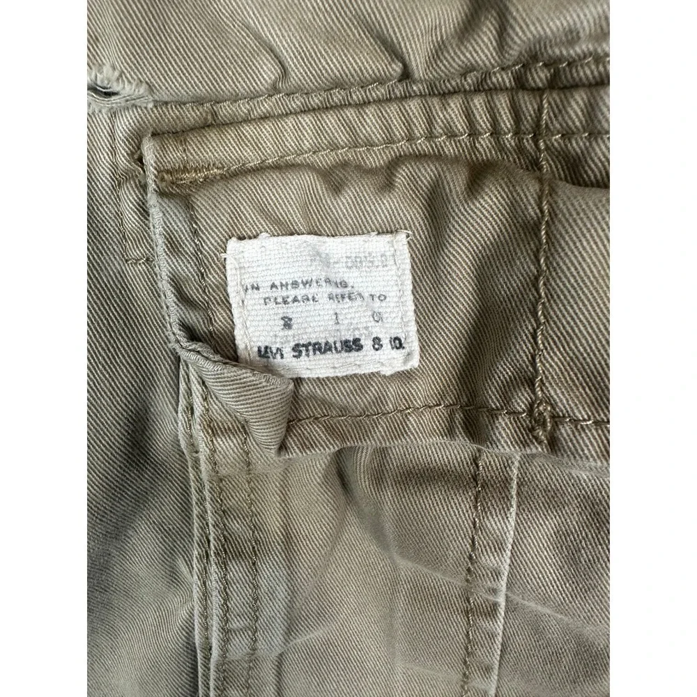VTG Levis Cargo Shorts Mens 38 Khaki Tan Cotton Multi Pocket Y2K‎ Baggy Grunge